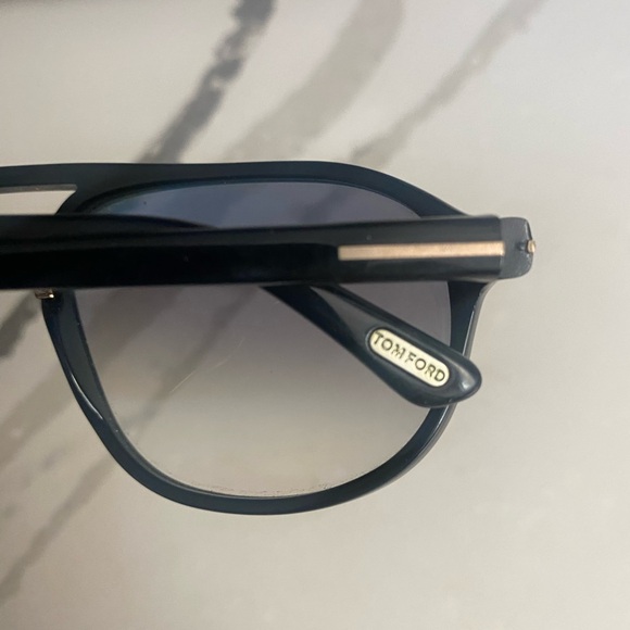 Tom Ford Sunglasses - Picture 6 of 6